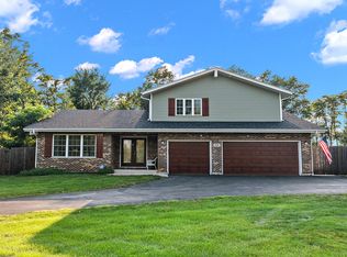 530 1st St, Lemont, IL 60439