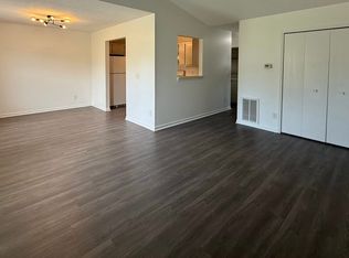739 Pheasant Run Dr APT A, Lebanon, OH 45036