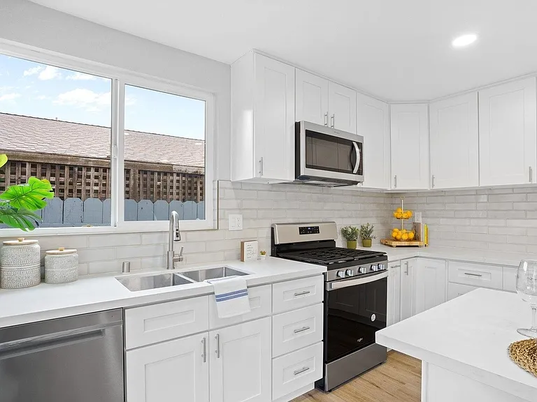 11363 Acrux Dr — Photo 11