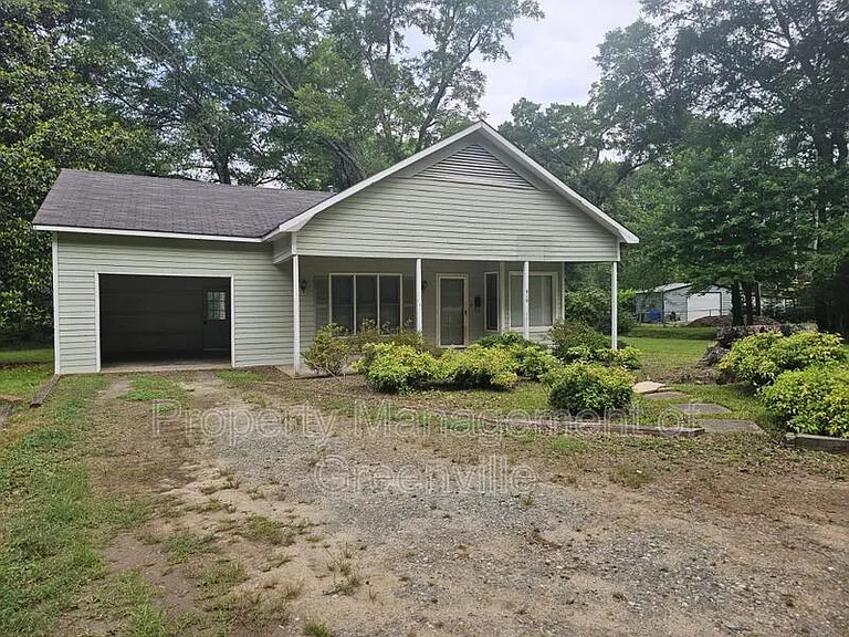 510 Woodside Ln — Photo 1