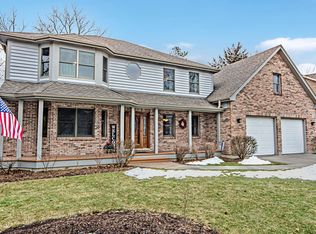 955 Jessica Dr, Wauconda, IL