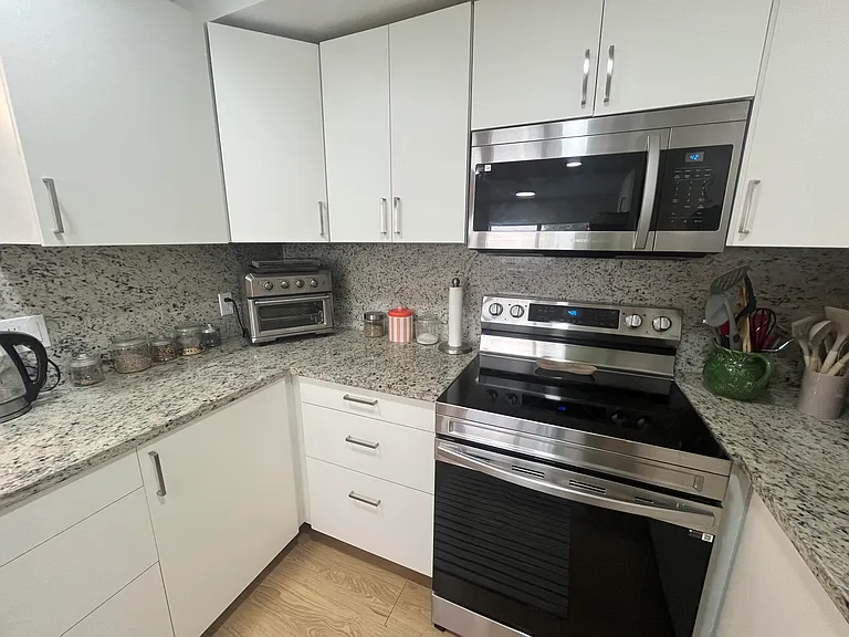 23 Saxony Cir #A — Photo 15