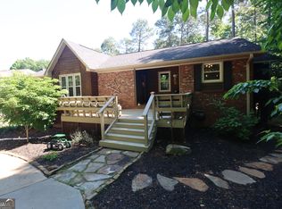 674 Ridgewood Dr, Hartwell, GA 30643