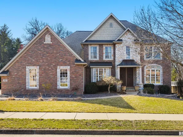 6531 N Greenwich Pl, Peoria, IL 61615