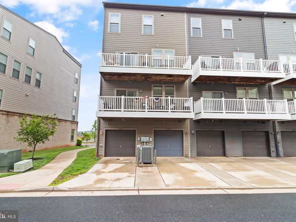 10424 Ratcliffe Trl, Manassas, VA 20110