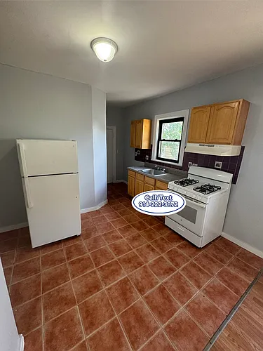 364B Ashburton Ave #2N Photo 1