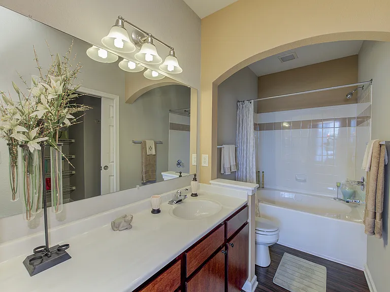 North Haven of Carmel Apartments — Photo 7