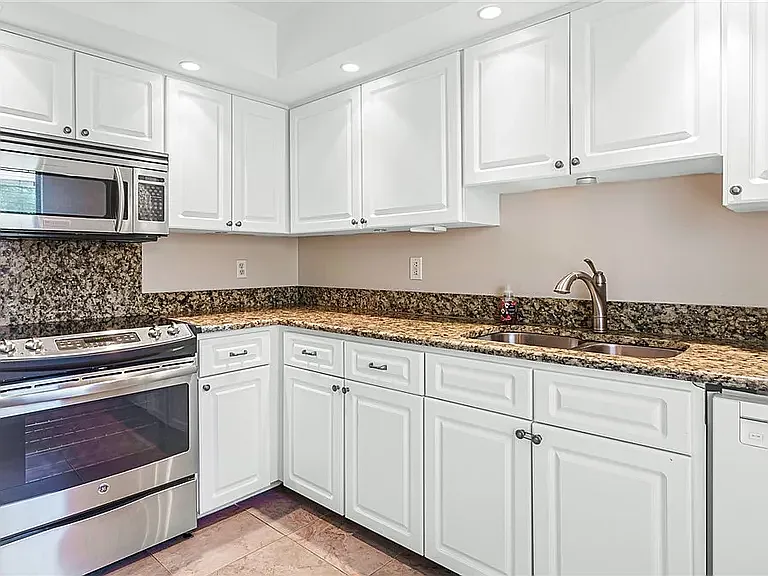 2 bed, 1157 sqft, $2,300 — Photo 4