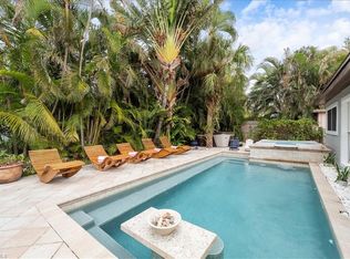 2123 Holiday Ln, Naples, FL 34104