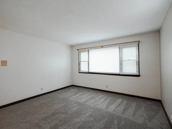 2436 C St #6, Lincoln, NE 68502