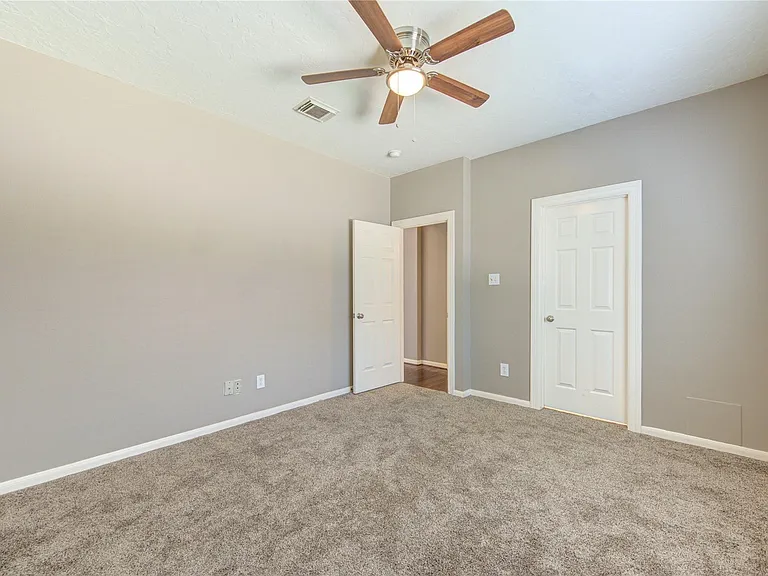 2935 Apple Forest Ct — Photo 30