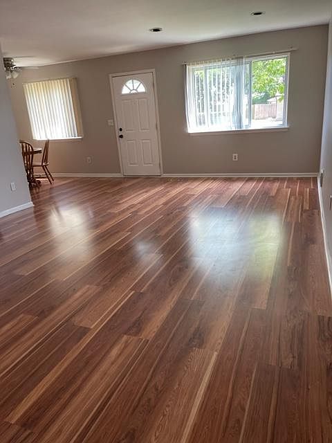 1st image of 847 E Harwood Ave