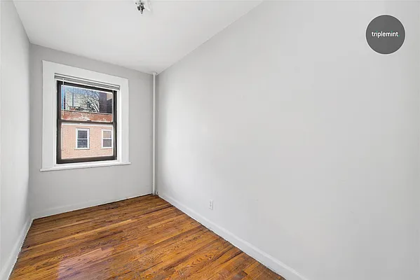 Rented by Triplemint | media 17