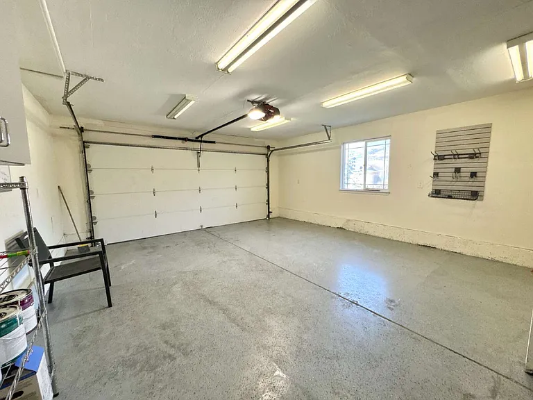 2494 Lone Oak Dr — Photo 65