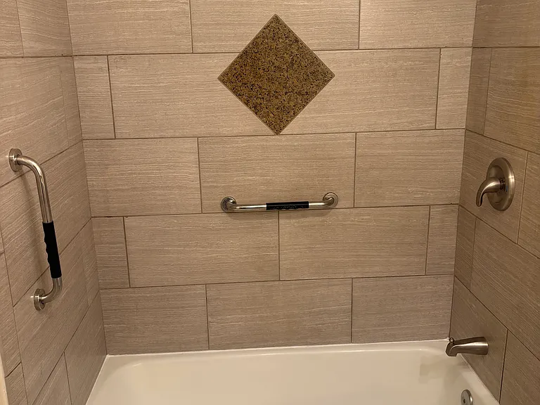 9650 SE 42nd Ave #6 — Photo 5
