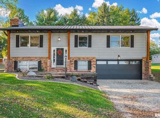 1335 Douglas Rd, Metamora, IL 61548
