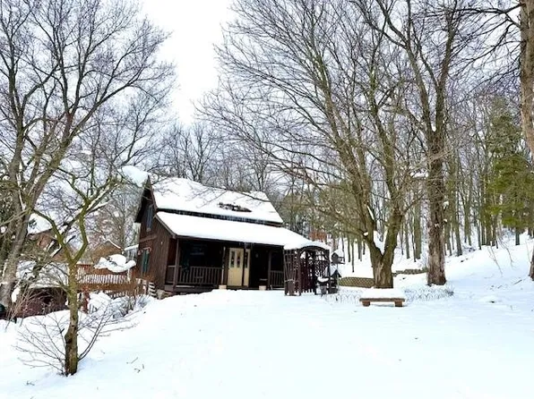 11256 Quaker Valley Dr, Cazenovia, WI 53924