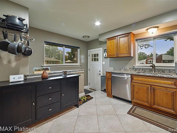 2nd image of 20208 Valera St