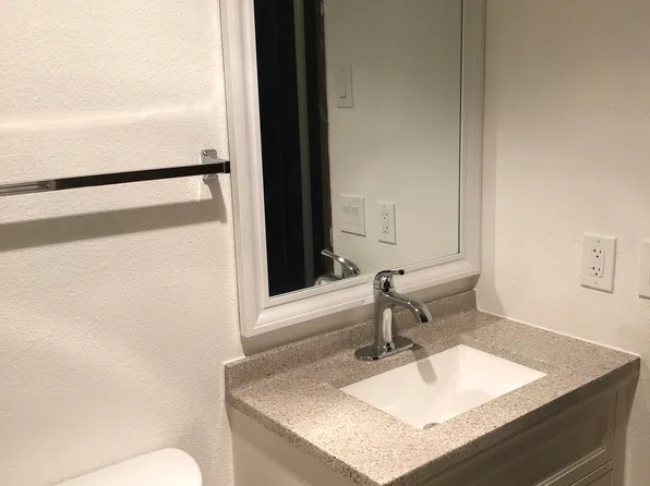 9380 SW 80th Ave APT C, Portland, OR 97223