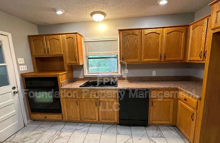 884 Blanchard Rd — Photo 4