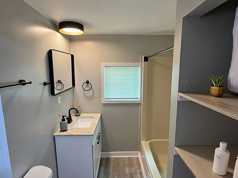 99 Halls Pl — Photo 3