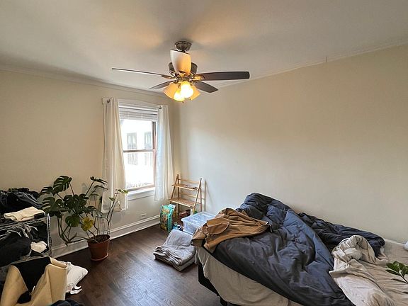 5th image of 1255-1251 W Henderson St #2E
