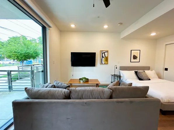 49 Navasota St #109, Austin, TX 78702