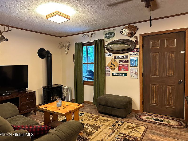 5th image of 249 Loch Muller Road