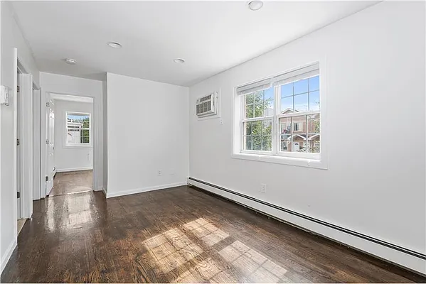 Rented by Evergreen Apartments BK | media 3