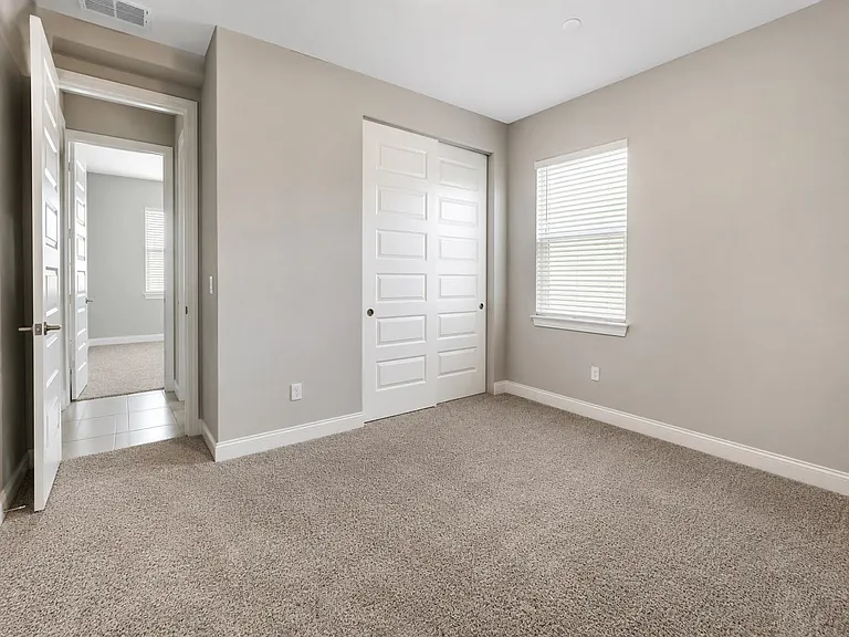 6345 NW Cloverdale Ave — Photo 19
