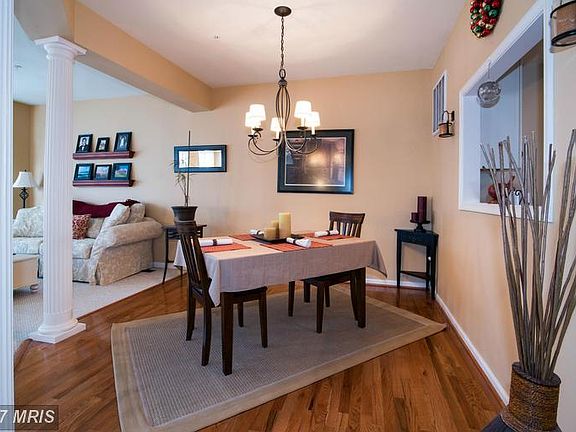 5th image of 10333 Bridle Ct