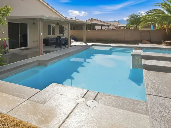 7916 Canyons Park Ave, Las Vegas, NV 89131