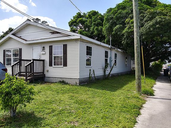 3rd image of 801 Grant St