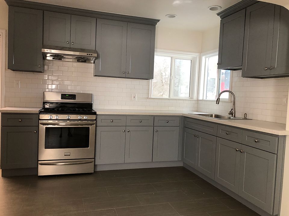1st image of 9215 1/2 Las Tunas Dr