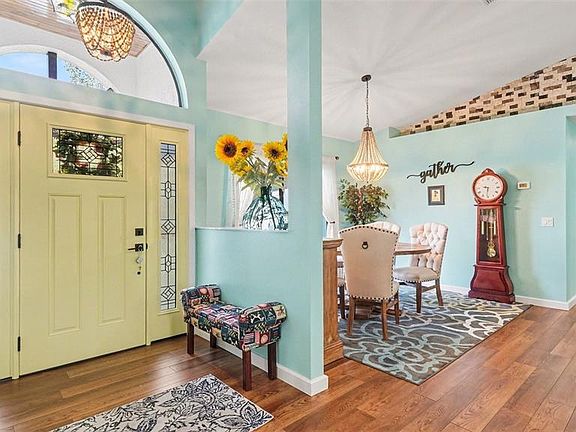 3rd image of 17 Longleaf Ct