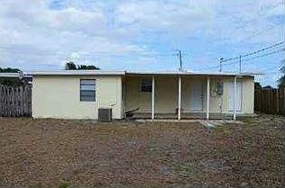 2nd image of 4761 NE 17th Dr