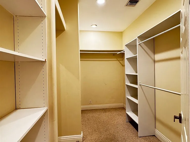14320 Hortense St — Photo 14