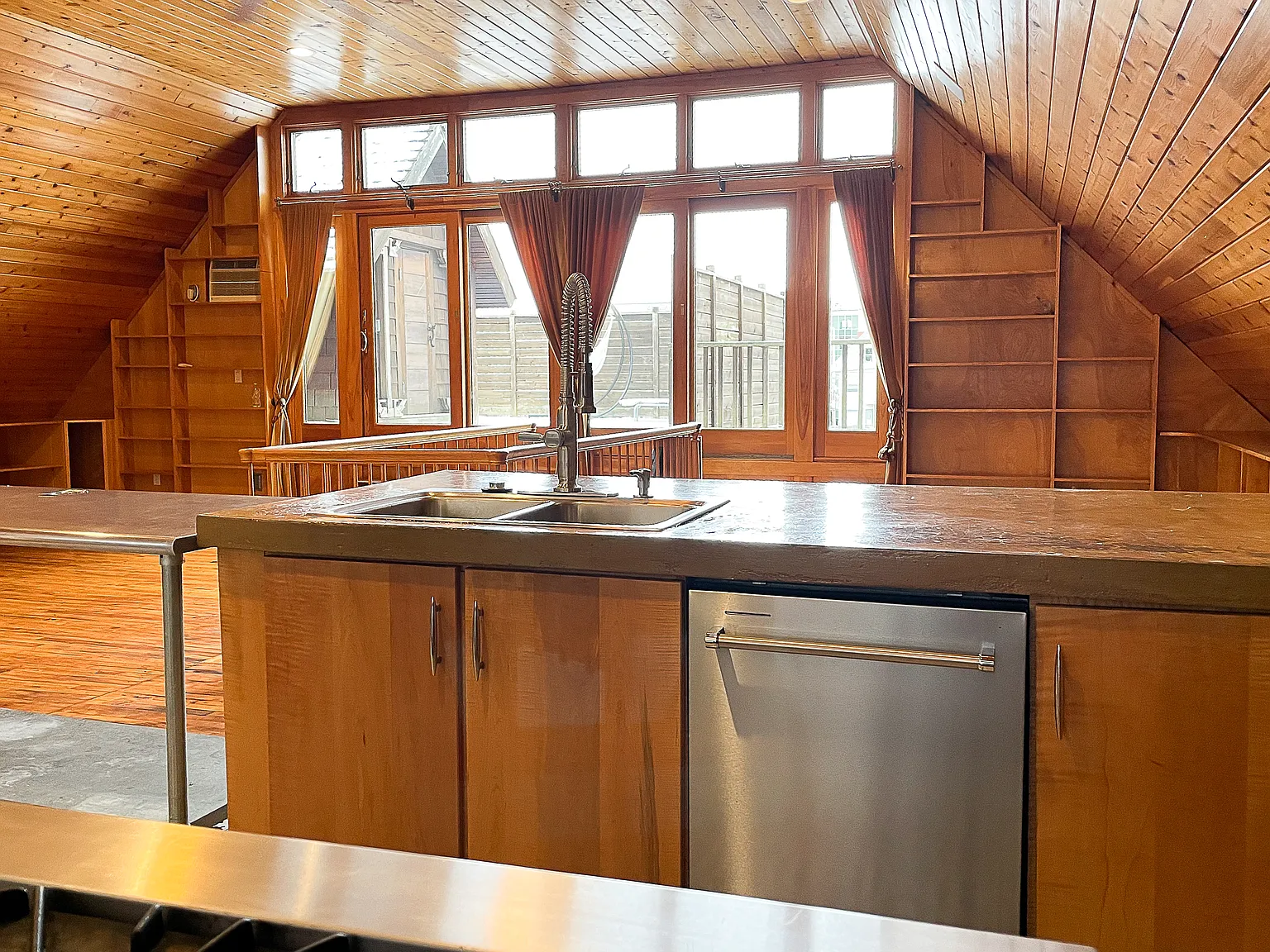 2 bed, 1950 sqft, $3,000 — Photo 4