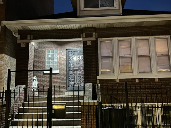 1811 S Komensky Ave, Chicago, IL 60623