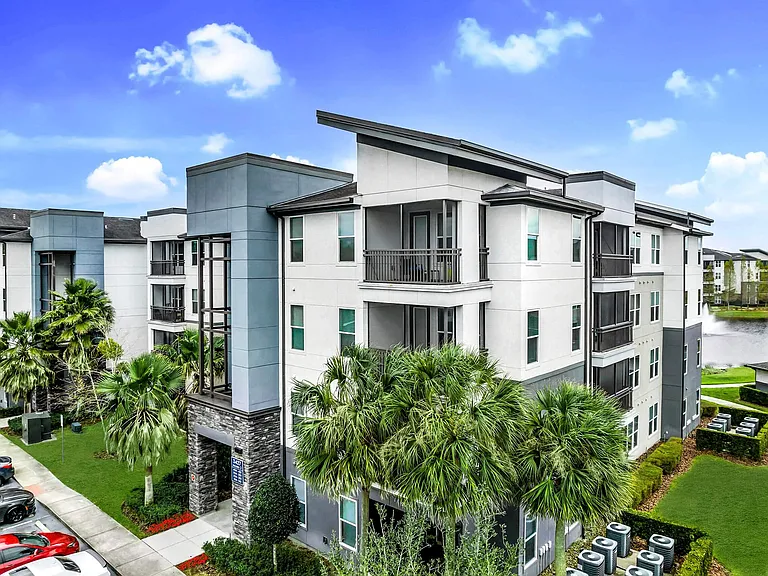Pearce at Pavilion Luxury Apartments — Photo 37