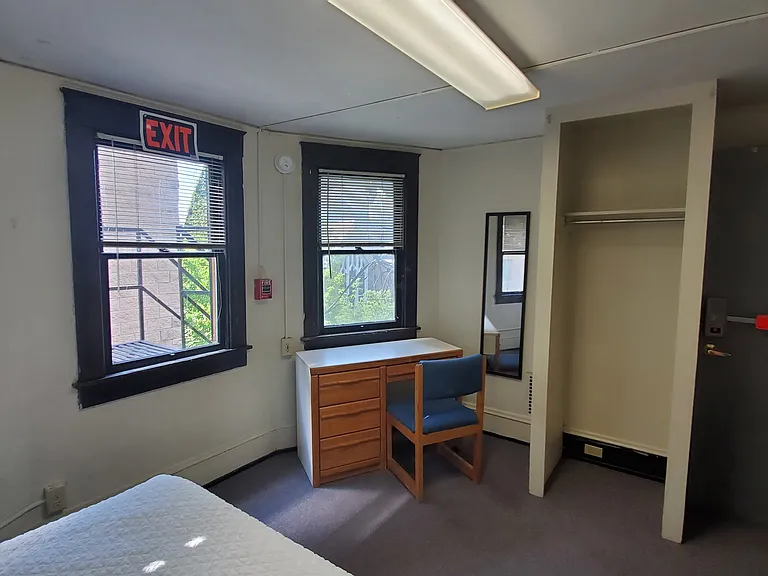 105 Dryden Ct — Photo 61