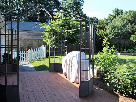 Deck for entertaining