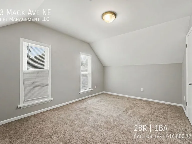 23 Mack Ave NE — Photo 13