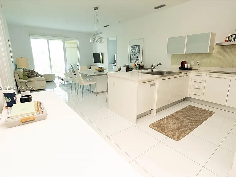 150 Sunny Isles Blvd #Townhouse 1-403 — Photo 8
