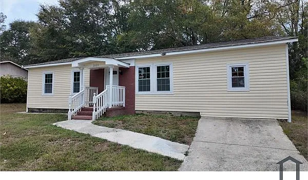 3 bed, 1150 sqft, $1,400 — Photo 2