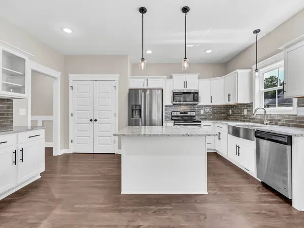 361 Abeline Dr, Clarksville, TN 37043
