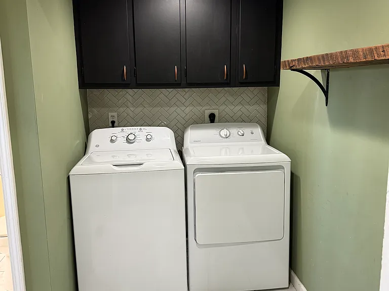 205 Locust St — Photo 10