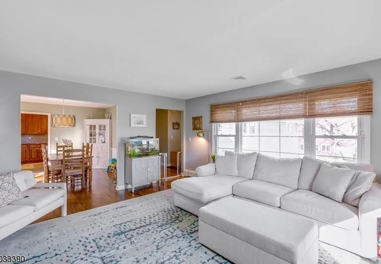 30 Edgehill Ave #28 — Photo 4