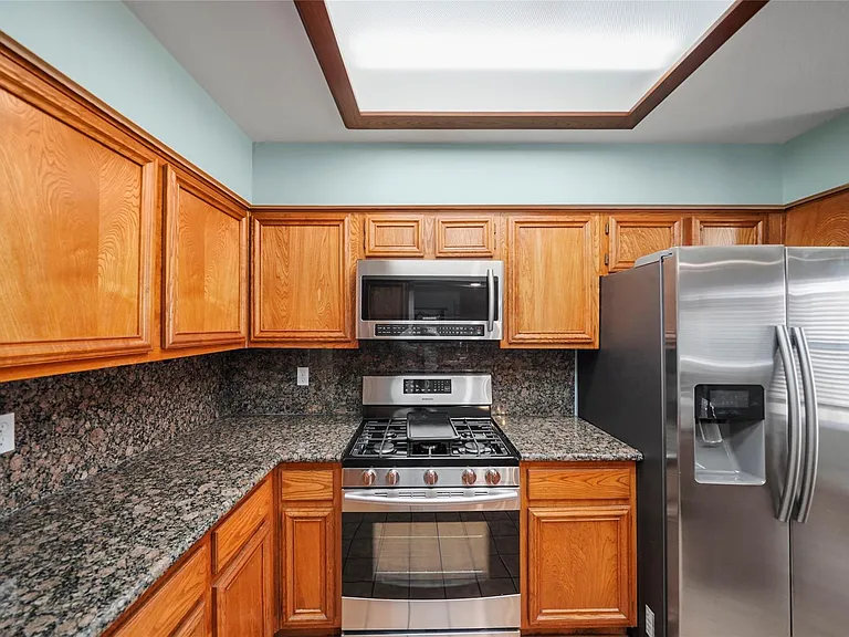 17206 Park Lodge Dr — Photo 12
