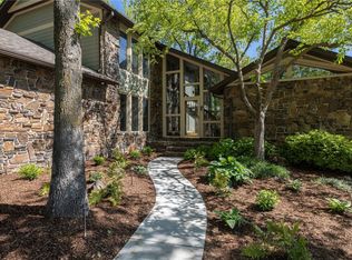 100 Suttle Dr, Springdale, AR 72764